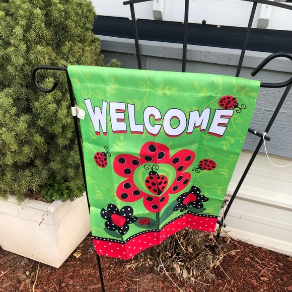 Meet your Posher, Janet - Picture 1 of 1